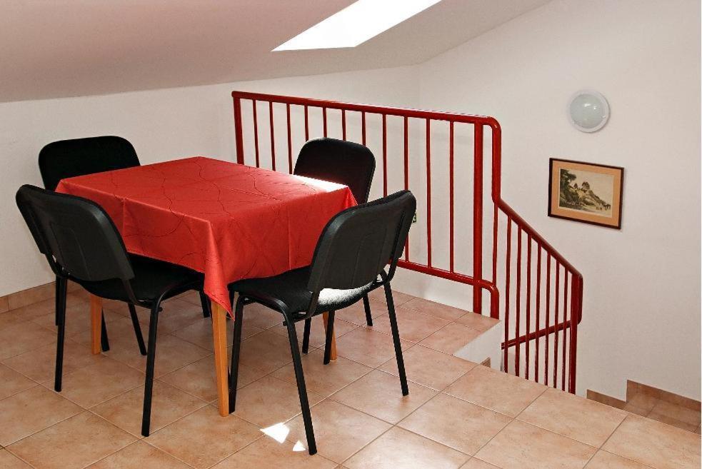 Liszt Apartman Pécs Habitación foto